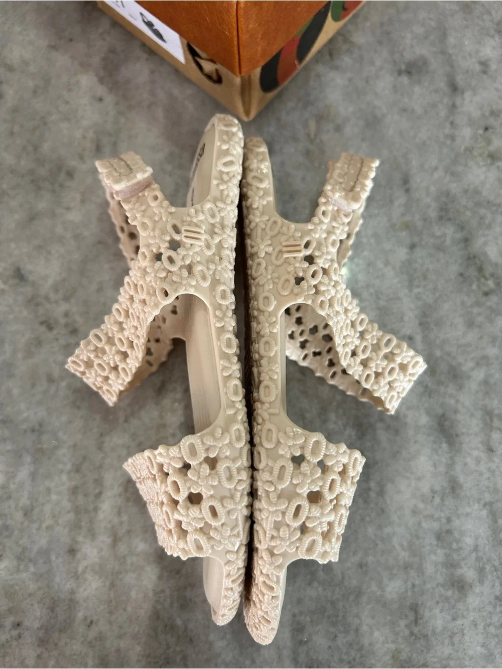 Mini Melissa Little Girls Beige Panc + Isabela Capeto Sandals Size 11